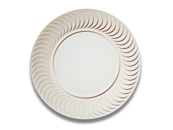Assiettes originales en jesmonite et porcelaine de Limoges. Un nouvel art de la table