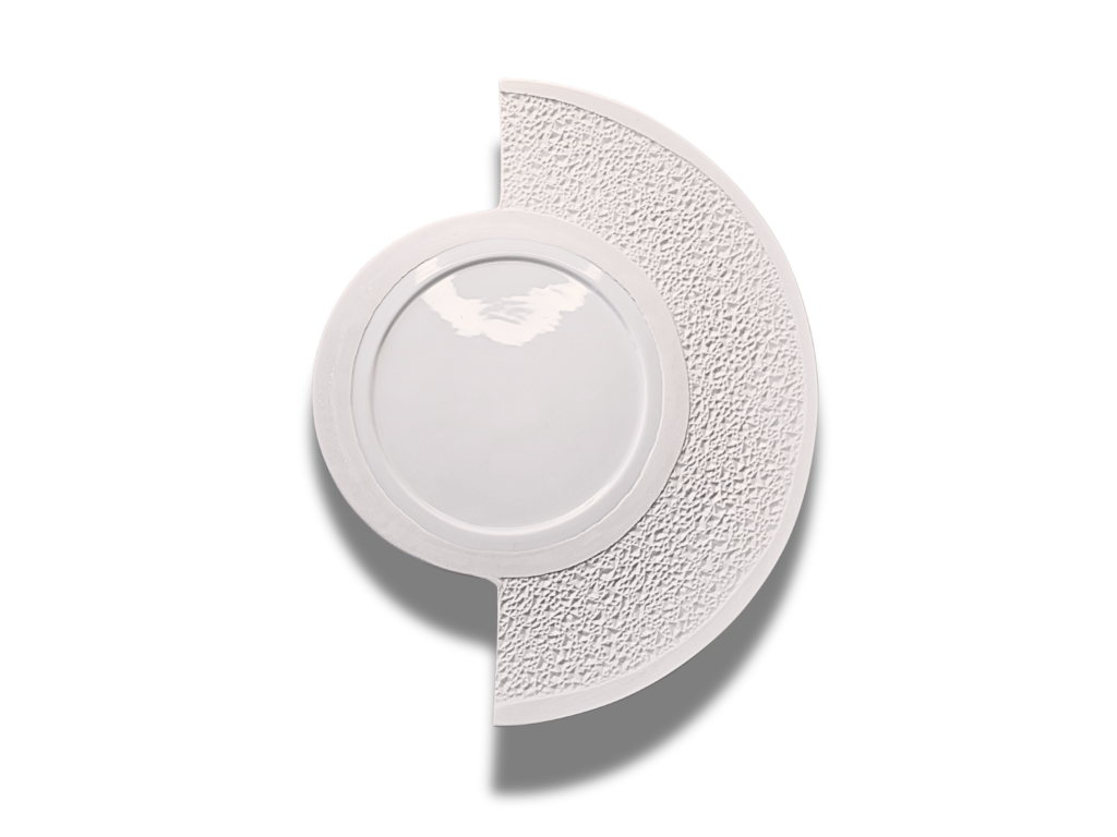 Assiettes originales en jesmonite et porcelaine de Limoges. Un nouvel art de la table