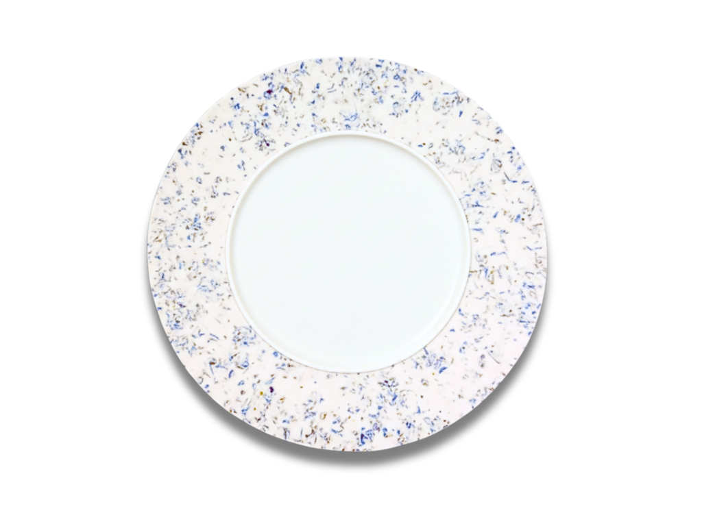 Assiettes originales en jesmonite et porcelaine de Limoges. Un nouvel art de la table